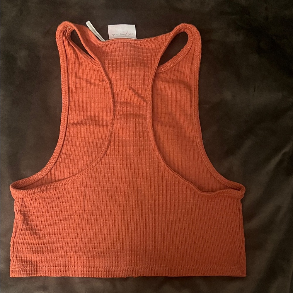 Rust Sleeveless Ribbed Top - Picture 4 of 4